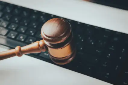 La automatización del trabajo jurídico redefine el ejercicio de la abogacía y plantea nuevos retos regulatorios y laborales