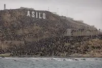 Ceuta pide rechazar el asilo y devolver a los migrantes a Marruecos. ¿Qué dice la ley?