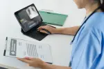 15 meses de prisión e inhabilitación absoluta para una enfermera por consultar el historial médico de su cuñada