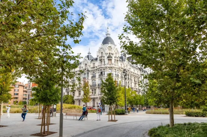Bruselas expedienta a España por obligar a hoteles y agencias a recabar excesivos datos personales de sus clientes