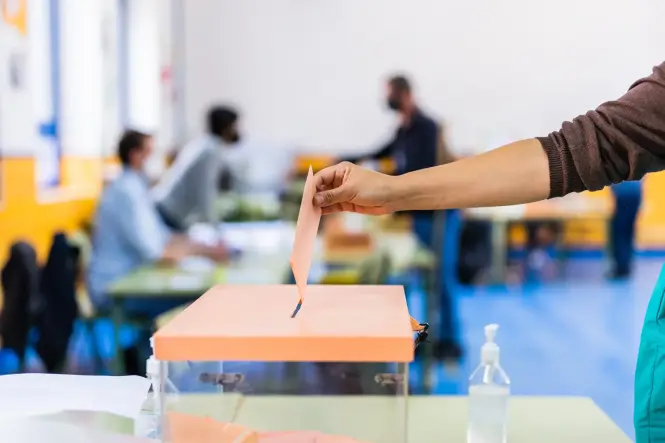 El Supremo aprecia un riesgo «real y serio» para las elecciones en las altas del CERA vinculadas a la «ley de nietos»