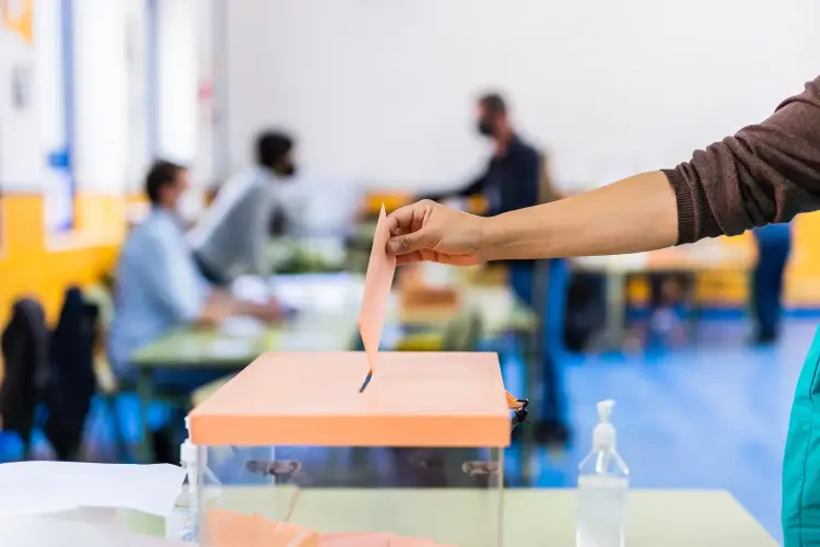 El Supremo aprecia un riesgo «real y serio» para las elecciones en las altas del CERA vinculadas a la «ley de nietos»