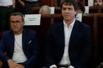 La Audiencia de Badajoz excluye uno de los delitos atribuidos a David Sánchez, pero mantiene prevaricación y tráfico de influencias